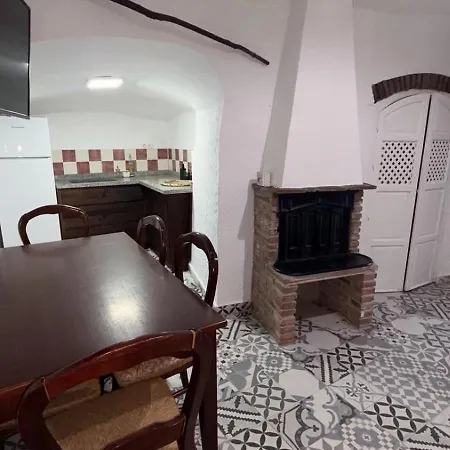 Cuevas Padre Poveda Apartamento *